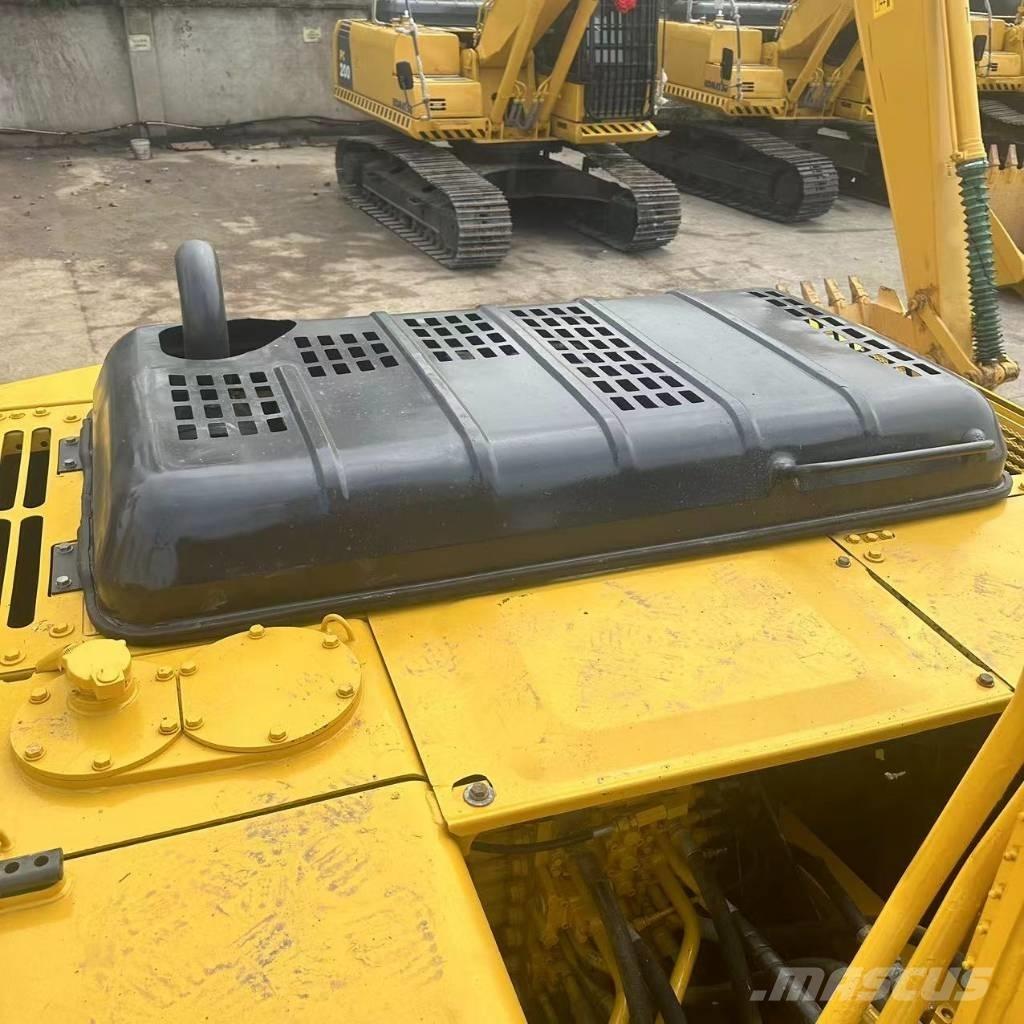 Komatsu PC 200-7 Гусеничные экскаваторы