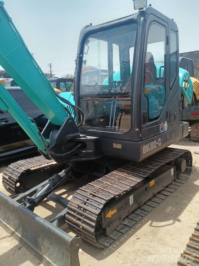 Kobelco SK 60 Гусеничные экскаваторы