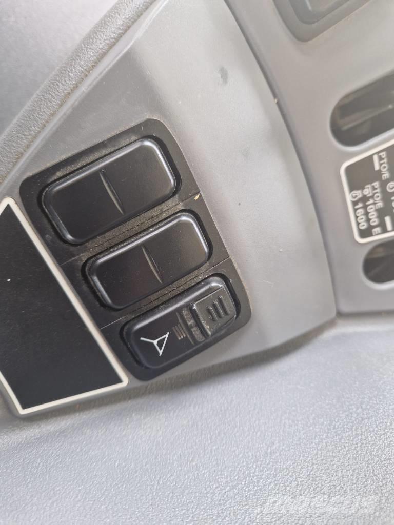 Kubota M7132 KVT Трактора