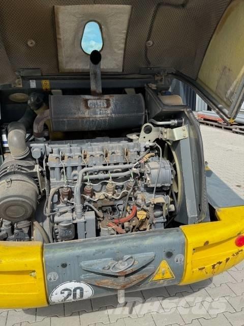 Kramer 750 Фронтальные погрузчики
