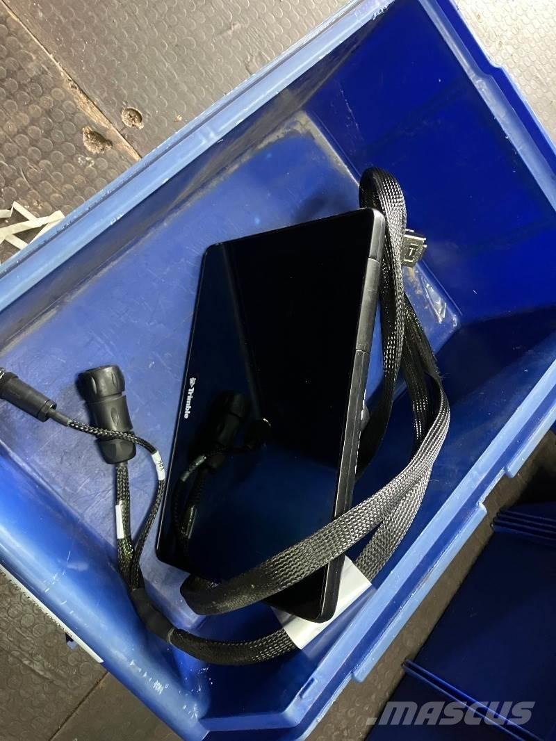 Trimble GFX 750 Навесное оборудование и запчасти