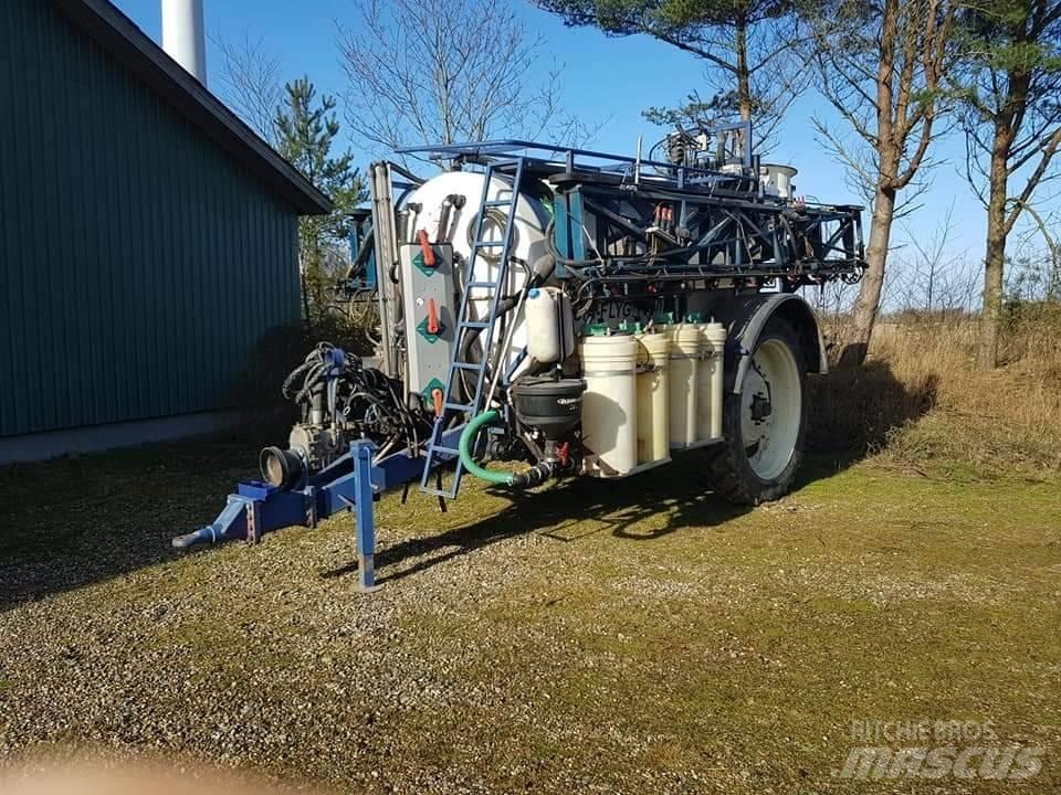Kyndestoft 7000 30m Прицепные опрыскиватели