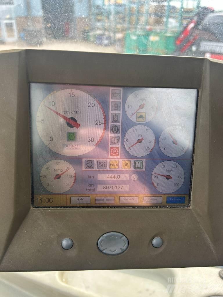 Lännen 8600 E Экскаваторы-погрузчики