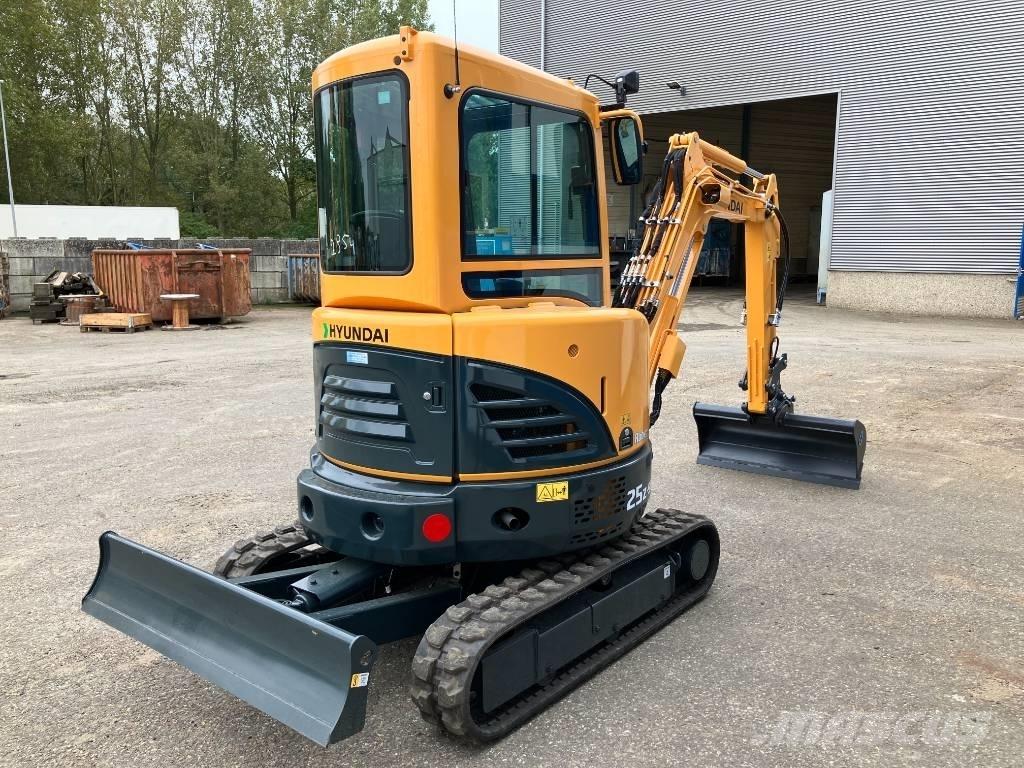 Hyundai R25Z-9AK Мини-экскаваторы