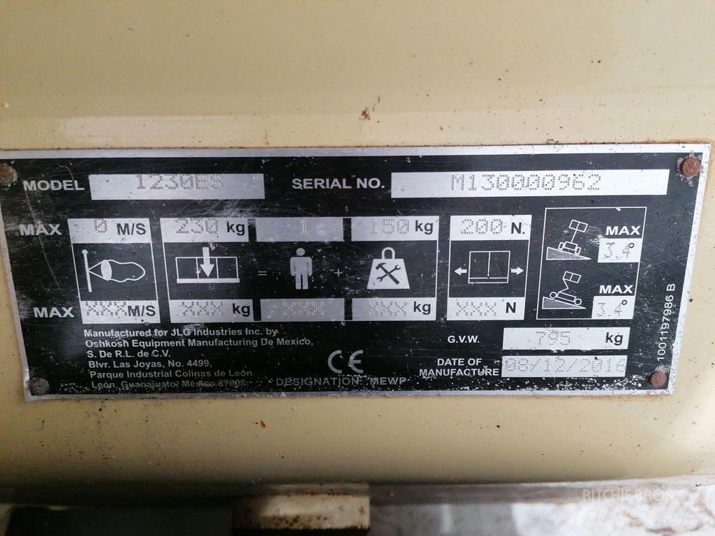 JLG 1230ES Ножничные подъемники