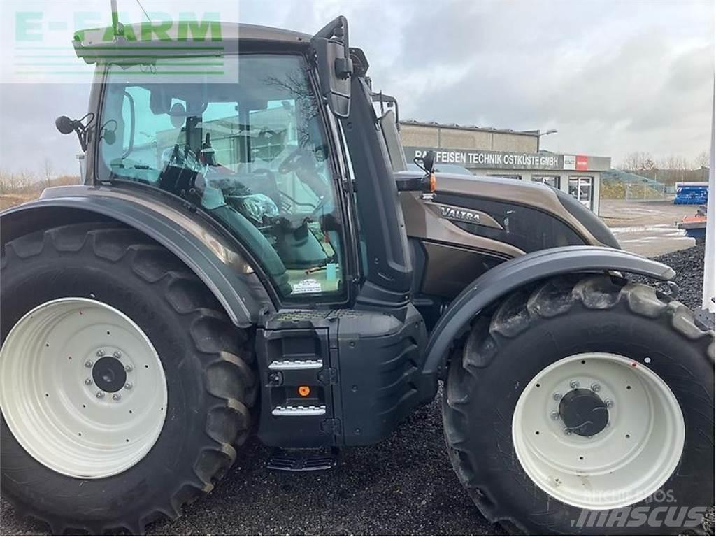 Valtra n175a Трактора