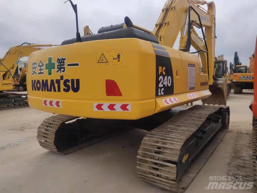 Komatsu PC 240 Гусеничные экскаваторы