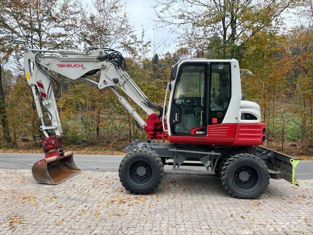 Takeuchi TB 295 W Колёсные экскаваторы