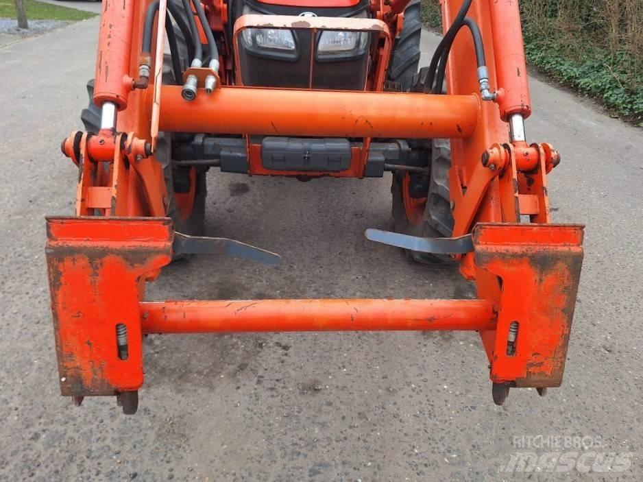 Kubota M9540 Трактора