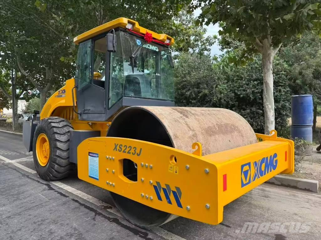 XCMG XS 223 J Грунтовые катки