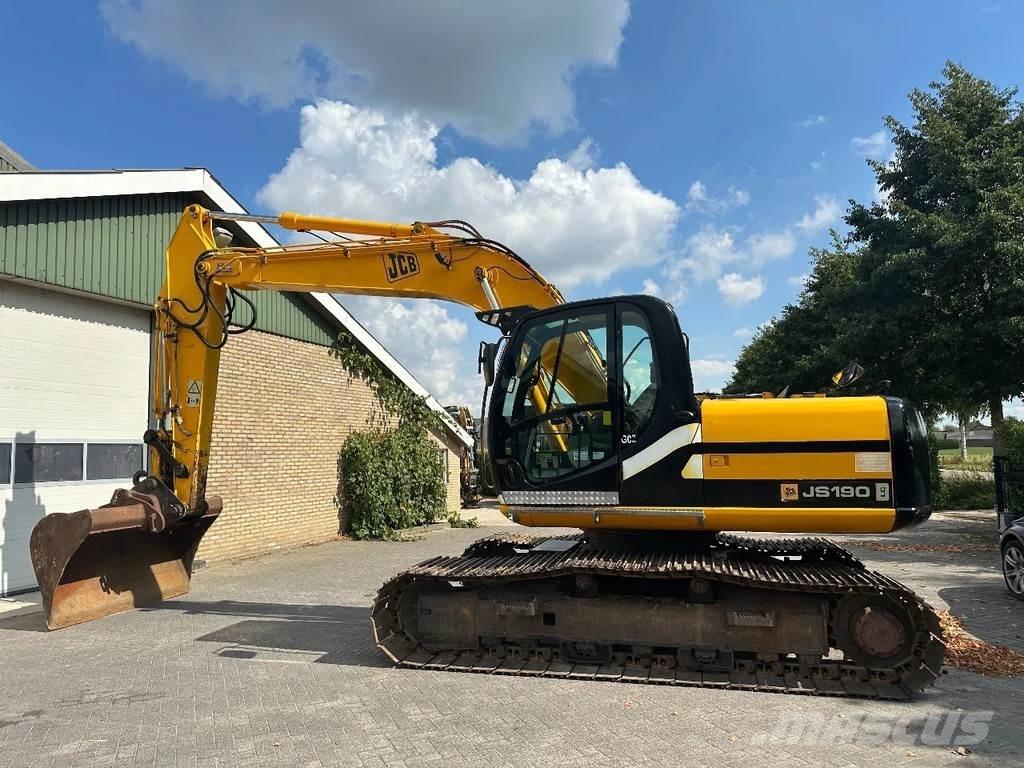 JCB JS190 LC Гусеничные экскаваторы