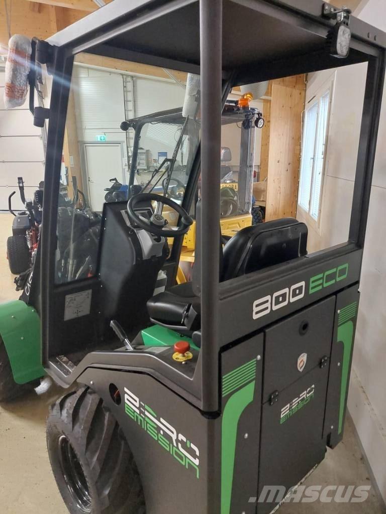 Castloaders 800 ECO Многофункциональные сельскохозяйственные погрузчики