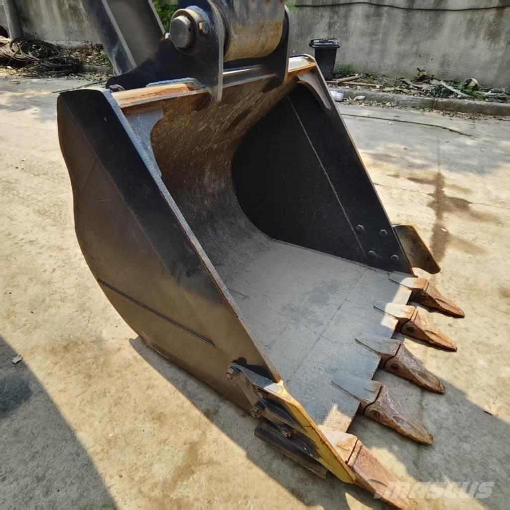 Volvo EC 220 Гусеничные экскаваторы