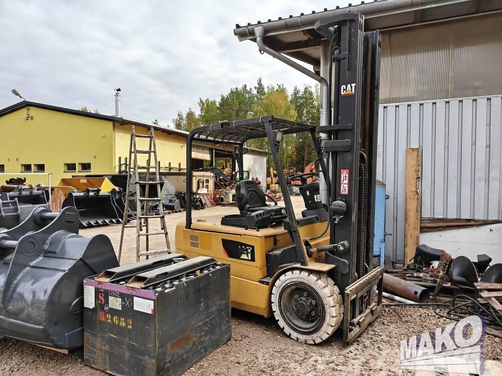 CAT EP 35 K PAC Электропогрузчики