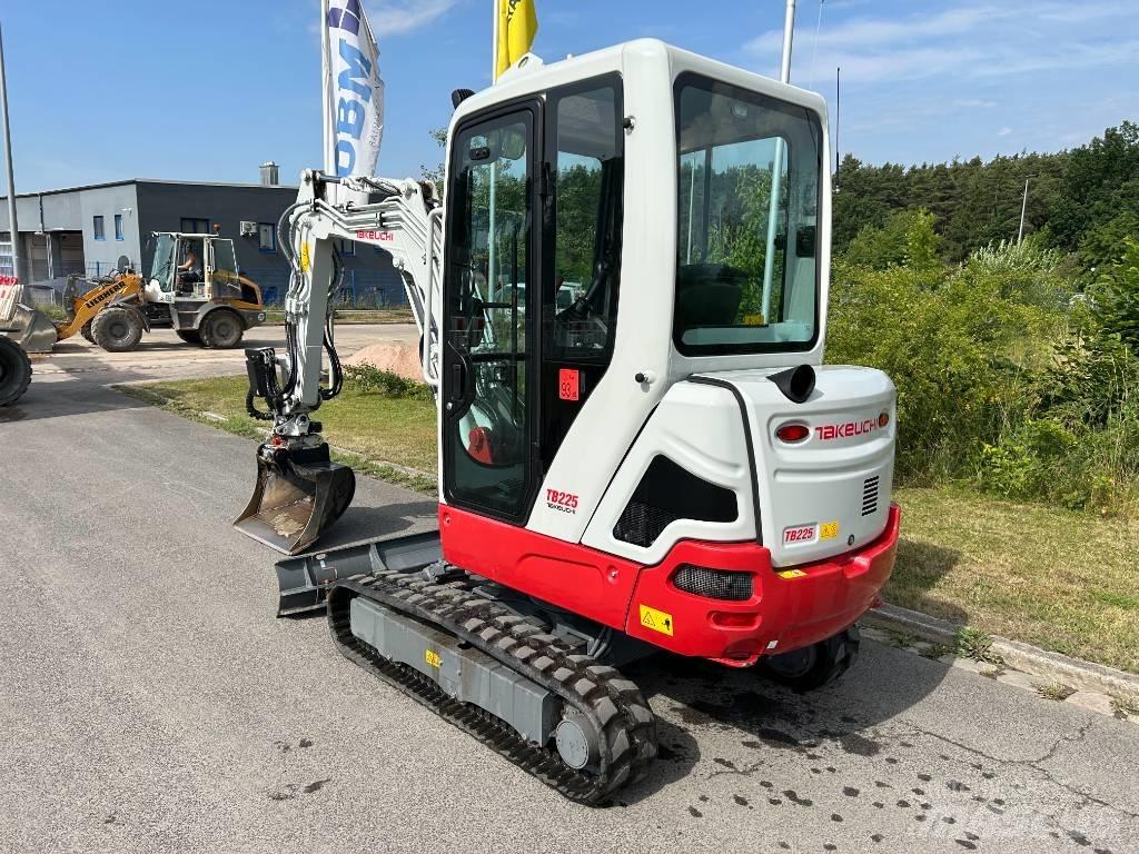 Takeuchi TB 225A V5 Мини-экскаваторы