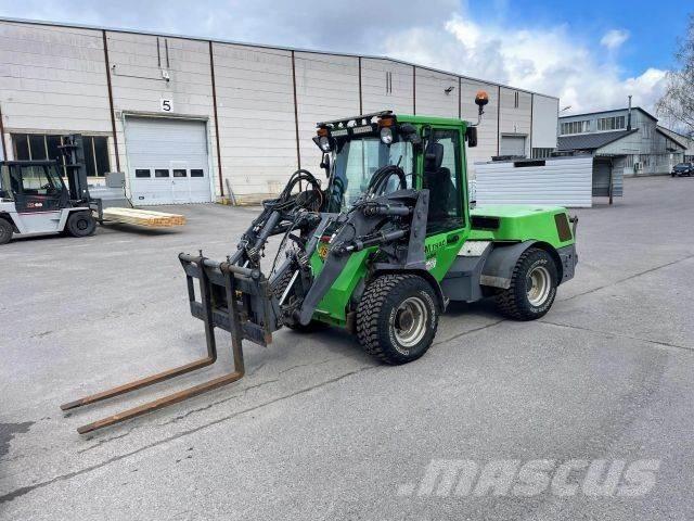 LM Trac 486 Коммунальные тракторы