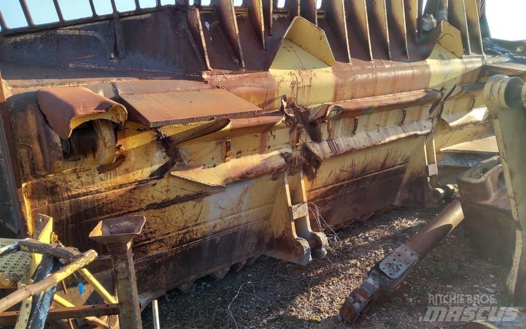 CAT D 11 N Гусеничные бульдозеры