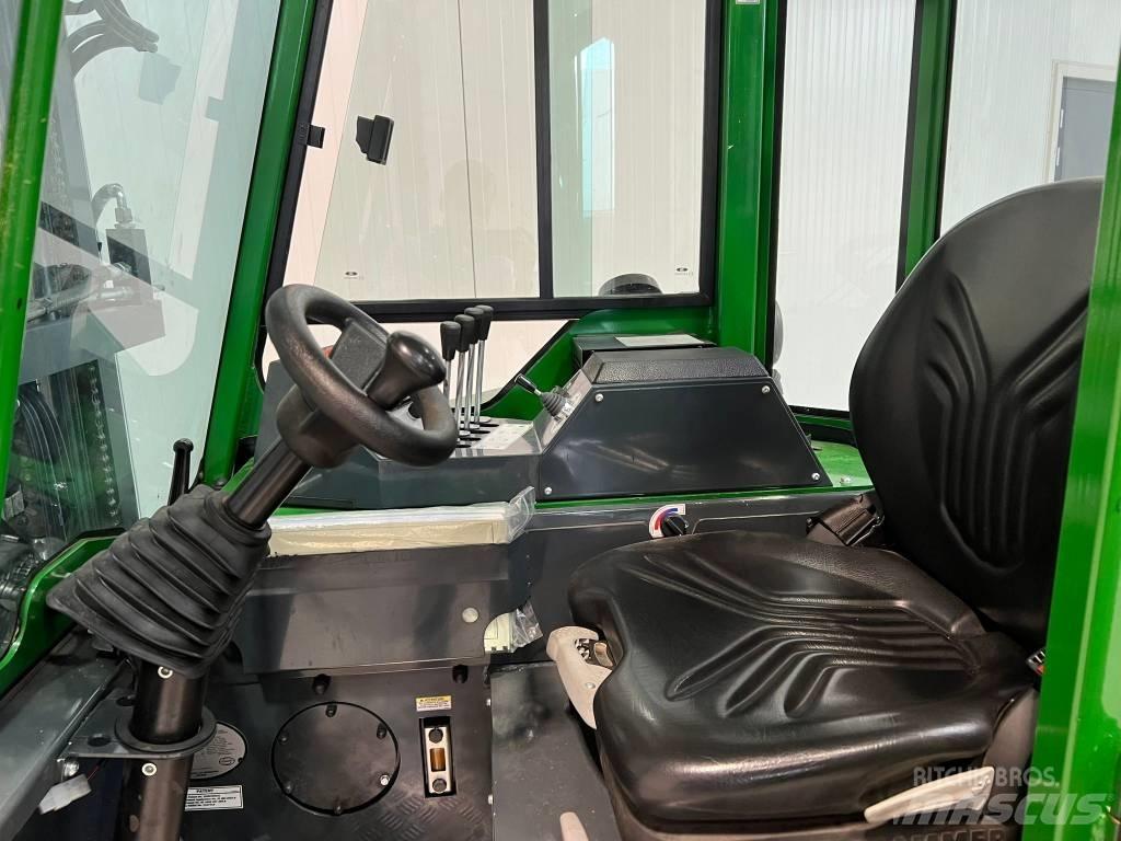 Combilift CB2500 lpg 4-x ходовые ричтраки
