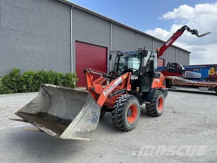 Kubota R065W Фронтальные погрузчики
