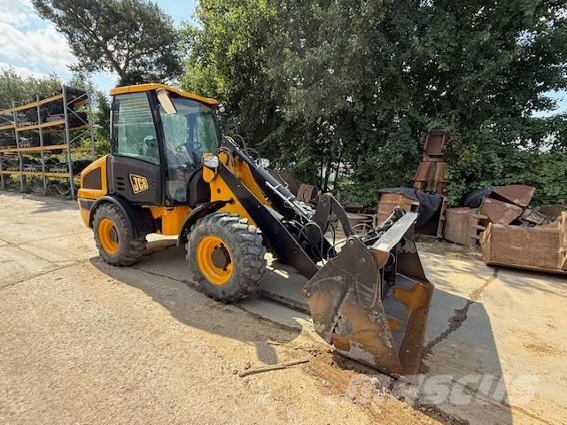 JCB 406 Фронтальные погрузчики