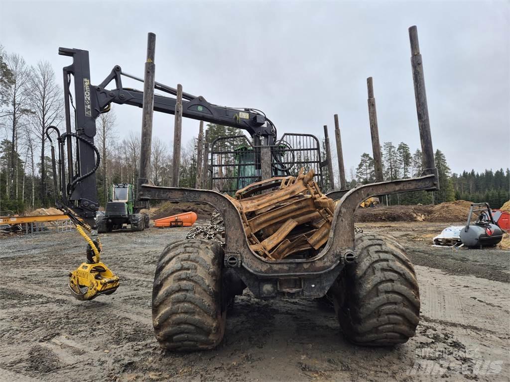 John Deere 1110D Форвардеры