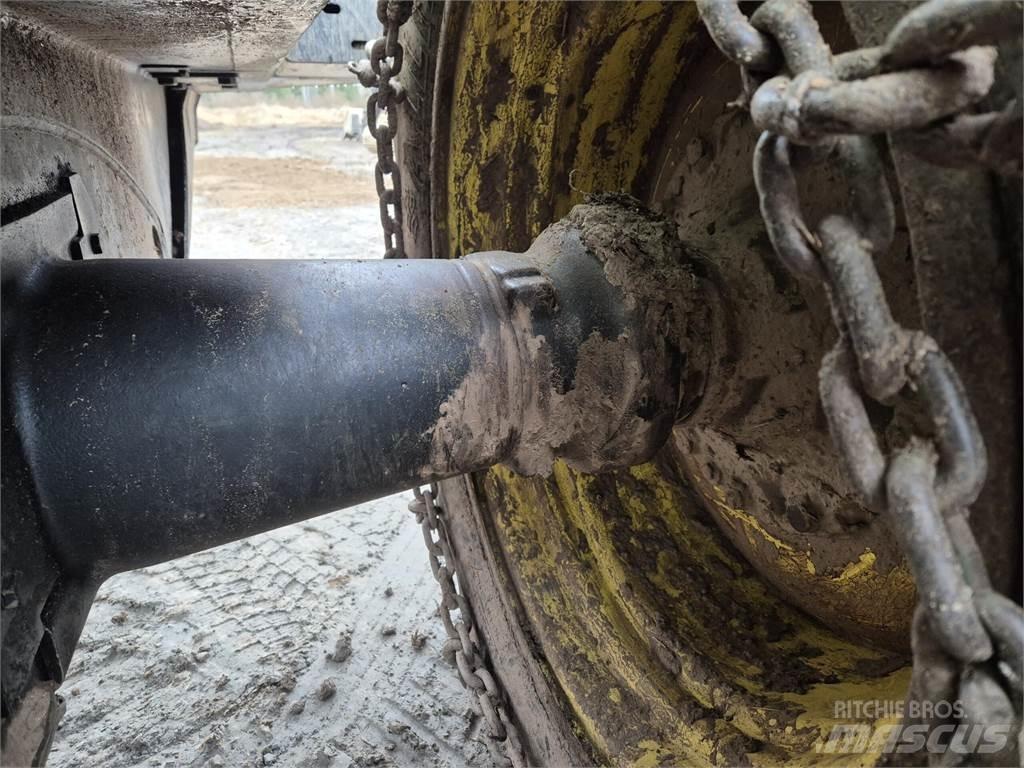 John Deere 1110D Форвардеры