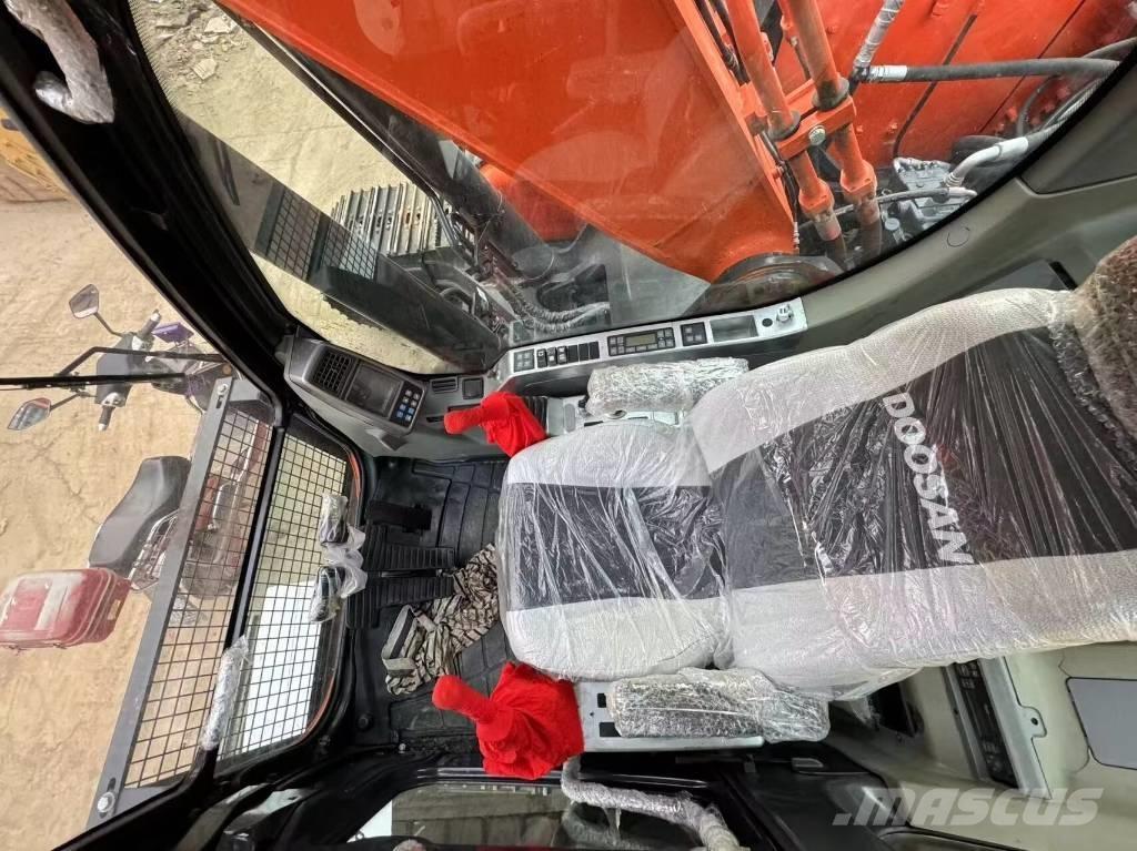 Doosan DX 300 Гусеничные экскаваторы