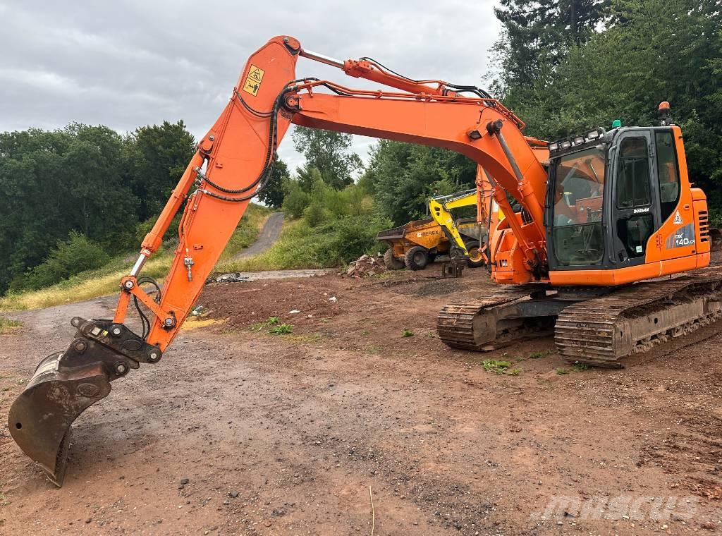 Doosan DX 140 LCR-3 Гусеничные экскаваторы