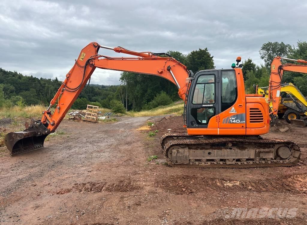 Doosan DX 140 LCR-3 Гусеничные экскаваторы
