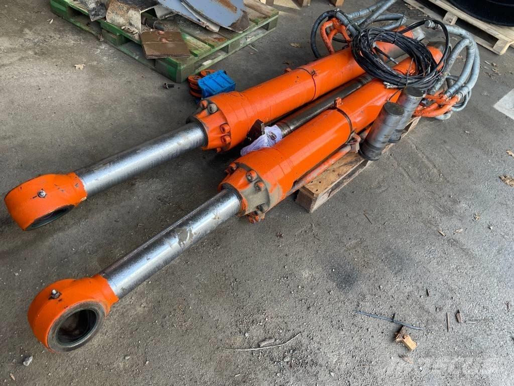 Hitachi ZX490LCH-6 Гусеничные экскаваторы