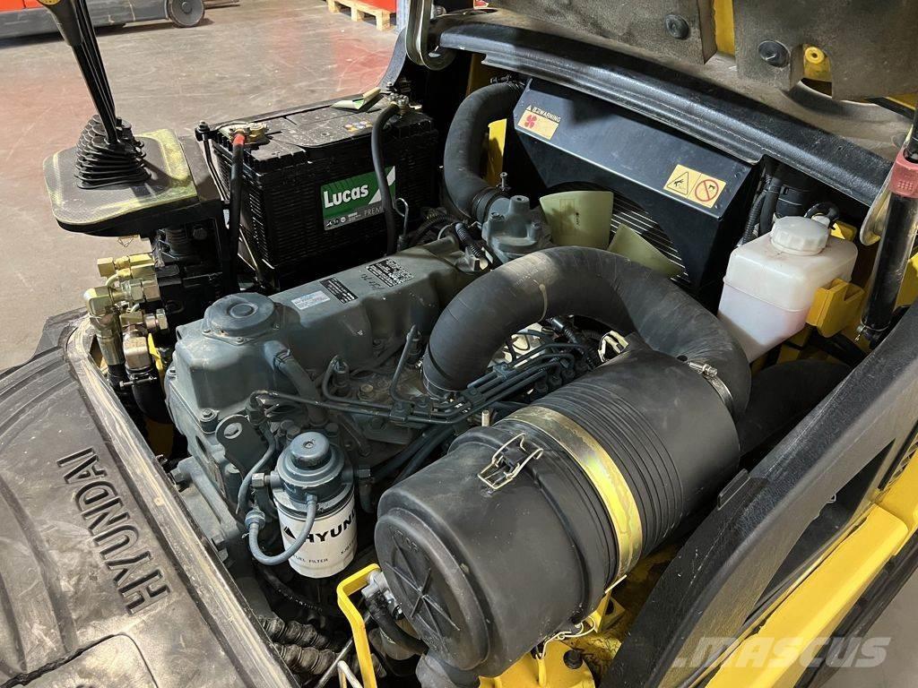 Hyundai 33D-7 Дизельные погрузчики