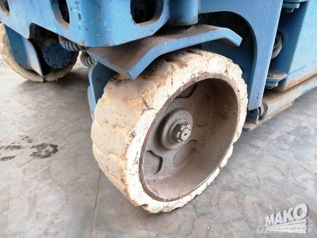 Genie GS 2046 Ножничные подъемники