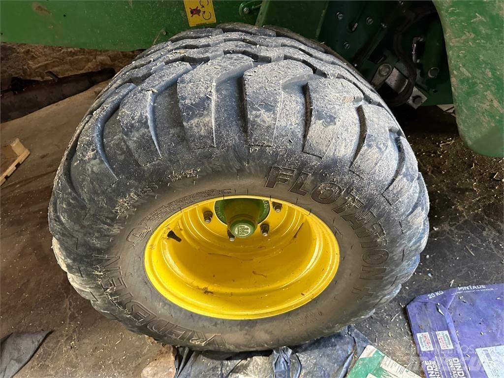 John Deere V461M Рулонные пресс-подборщики