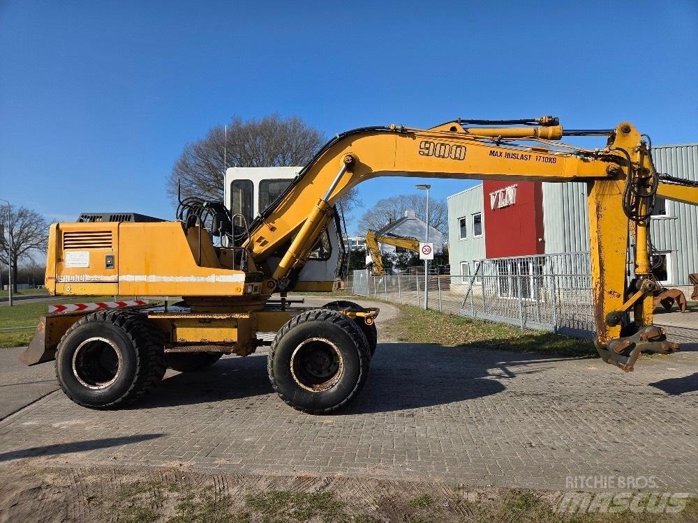 Liebherr A900 Колёсные экскаваторы