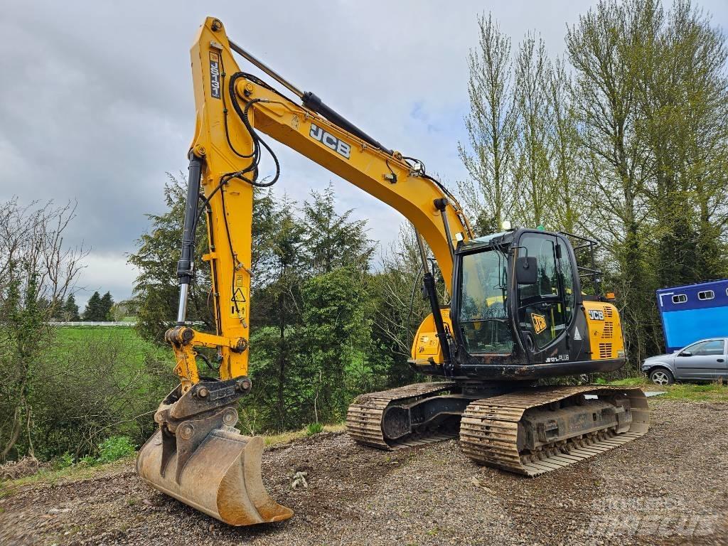 JCB JS 131 LC Гусеничные экскаваторы