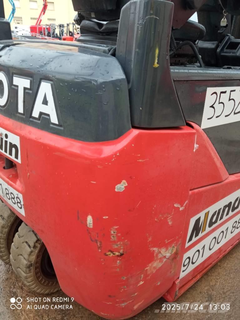 Toyota 8FBE16T Электропогрузчики