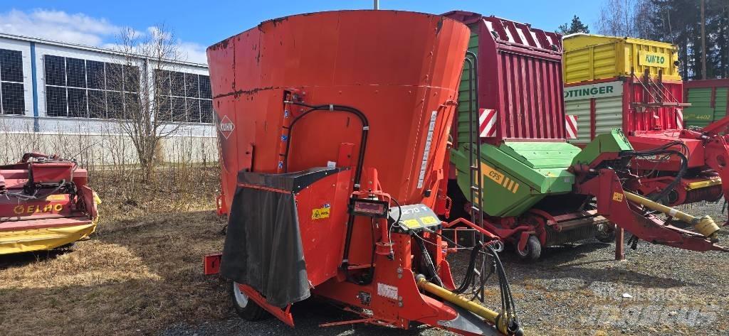 Kuhn EuroMix I Кормораздатчики