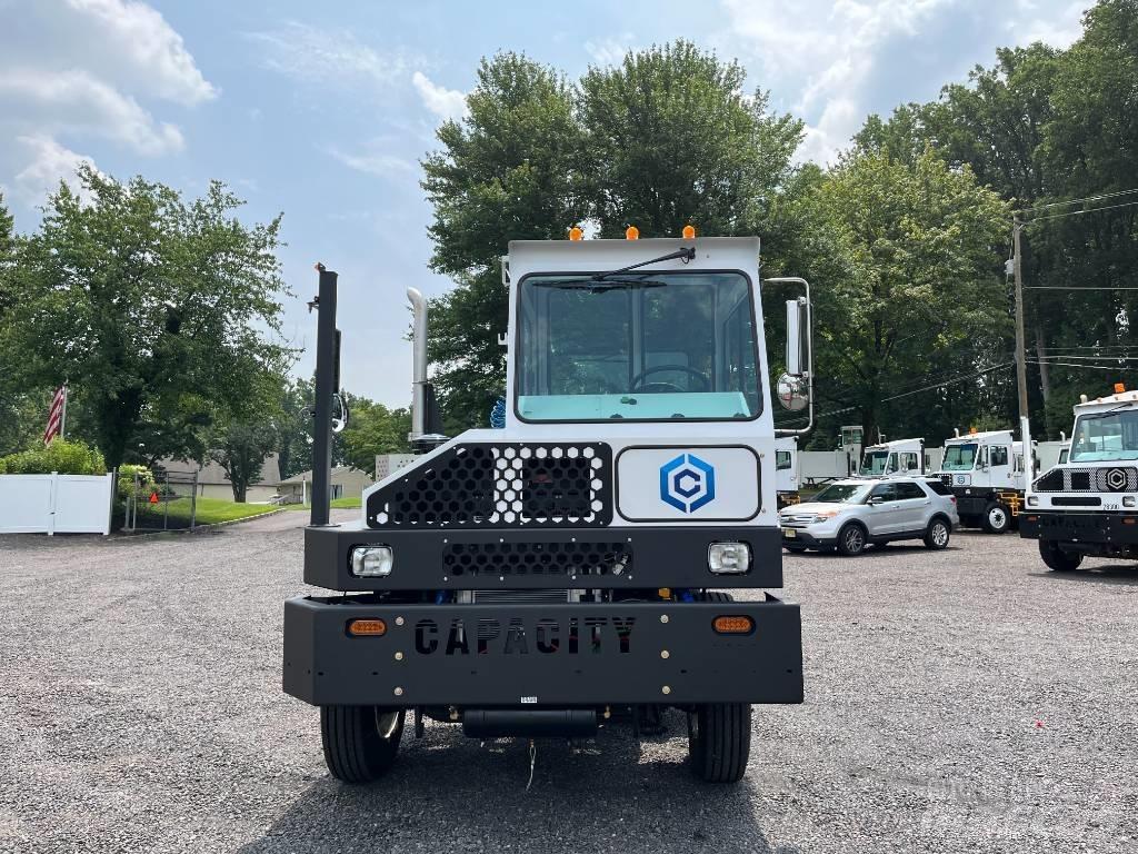 Capacity TJ5000 DOT Терминальные тягачи