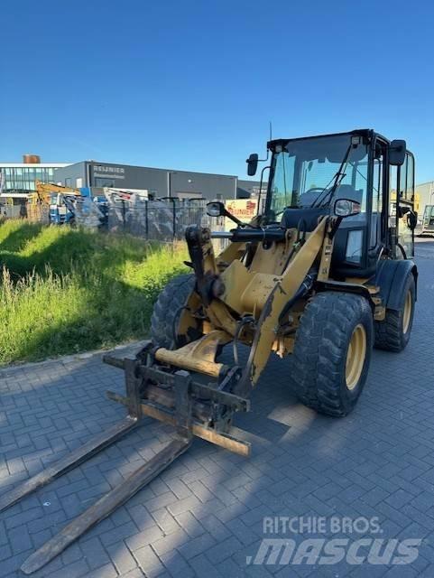 CAT 908 H Фронтальные погрузчики