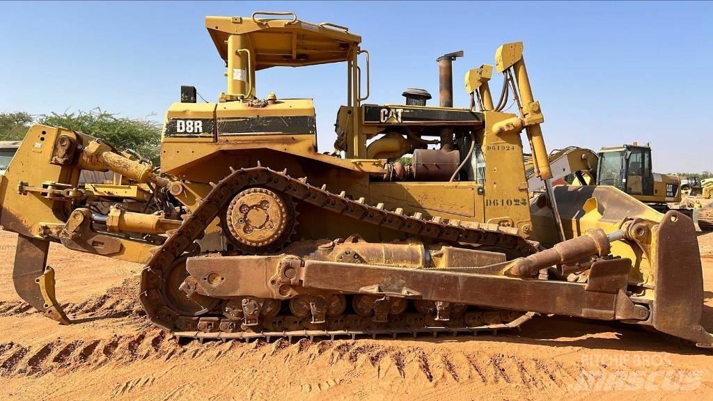 CAT D8R Гусеничные бульдозеры