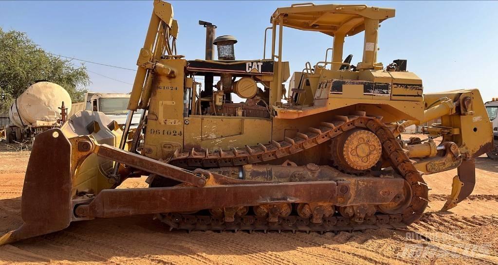 CAT D8R Гусеничные бульдозеры