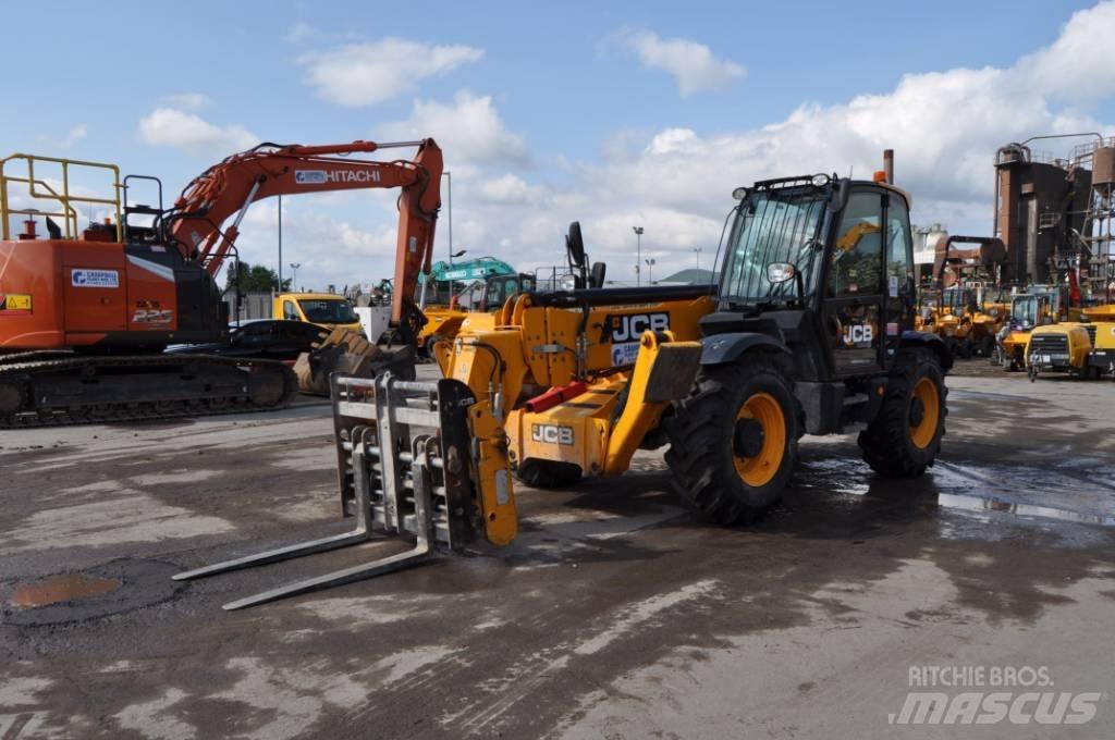 JCB 540-140 Телескопические погрузчики