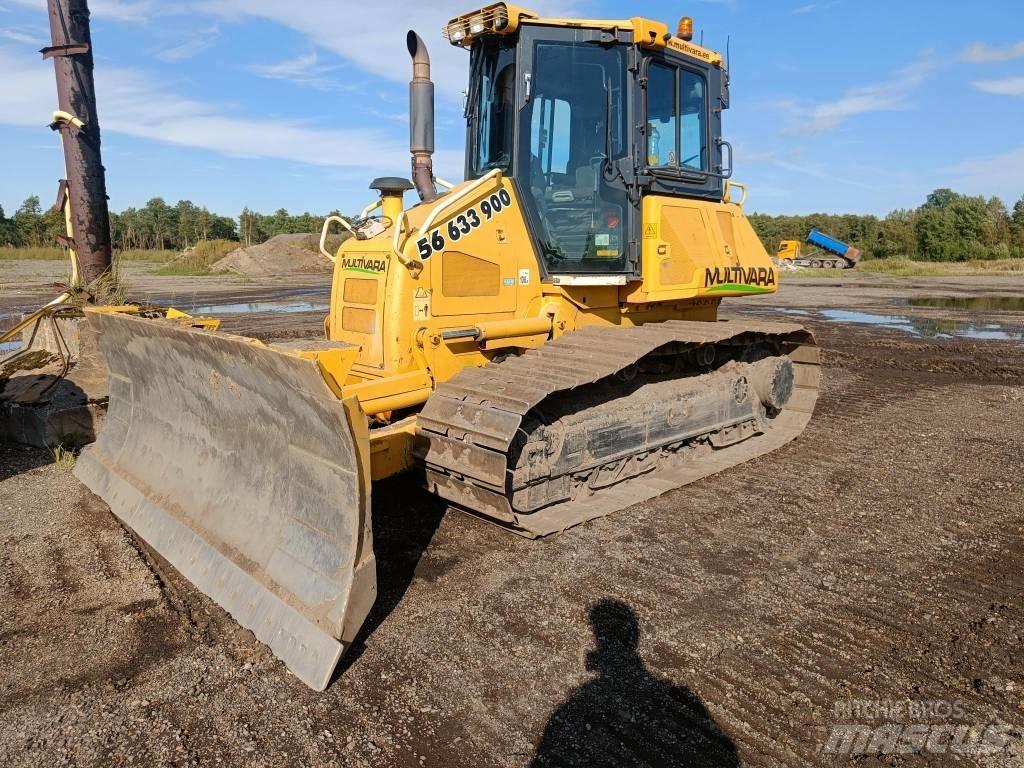 Komatsu D51PX-22 Гусеничные бульдозеры