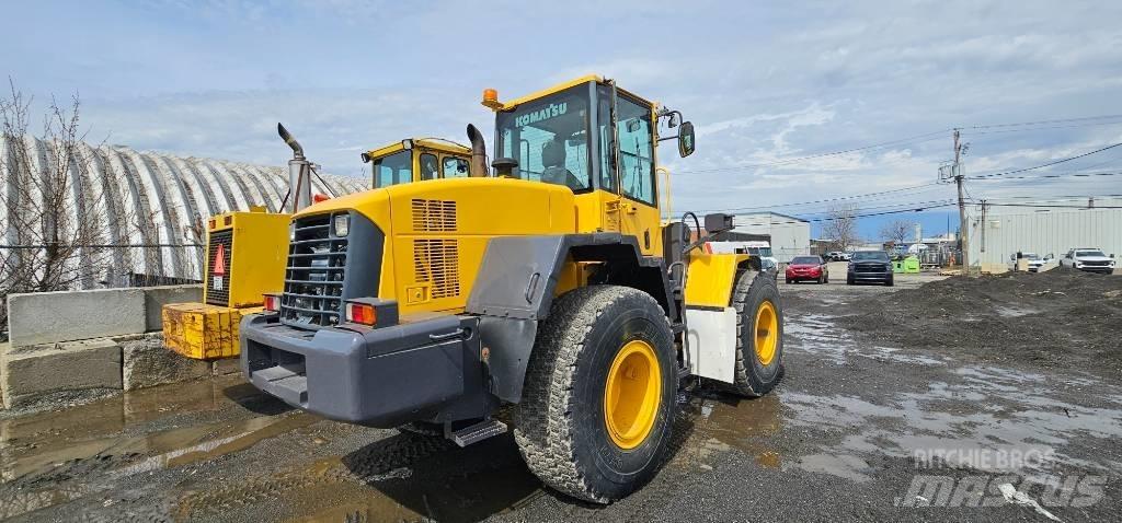 Komatsu WA 200 Фронтальные погрузчики