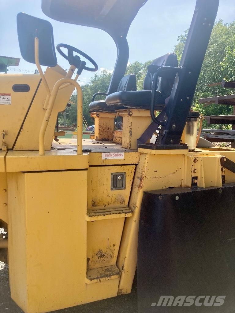 Sakai GW 750-2 Асфальтоукладчики