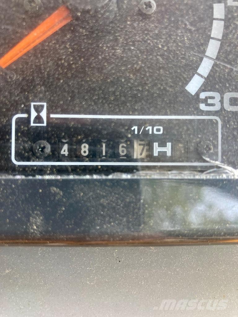 Sakai GW 750-2 Асфальтоукладчики