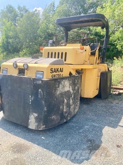 Sakai GW 750-2 Асфальтоукладчики