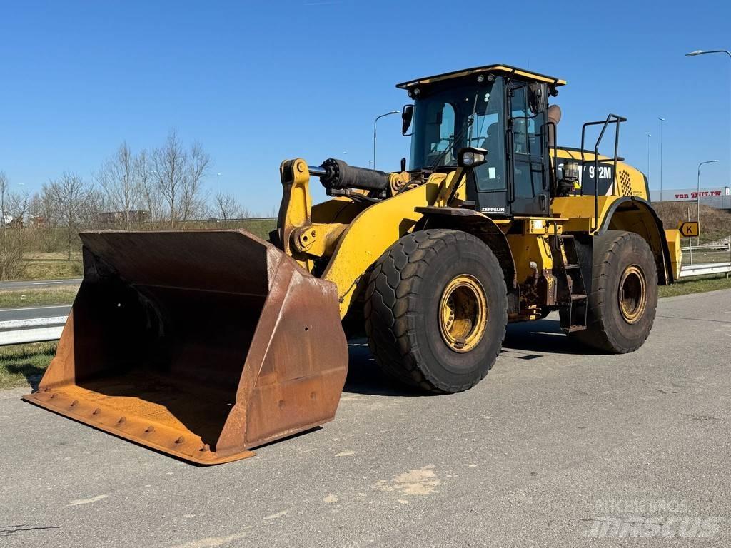 CAT 972M Фронтальные погрузчики
