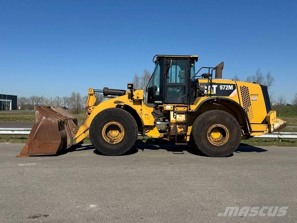 CAT 972M Фронтальные погрузчики