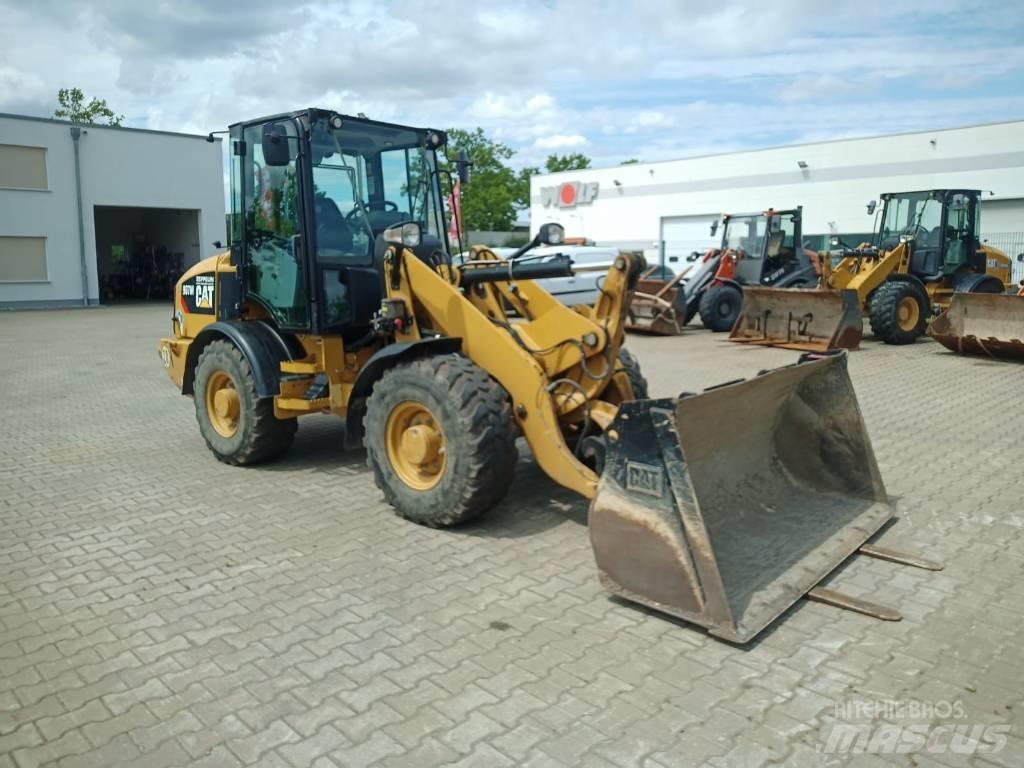 CAT 907 M Фронтальные погрузчики